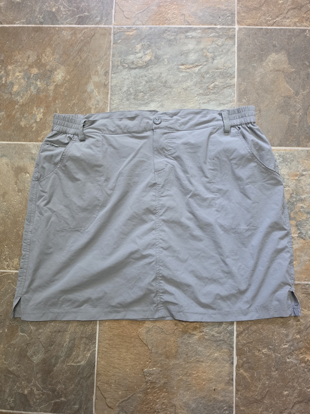 Gray Elastic-Waist Mini Skirt with Button Front